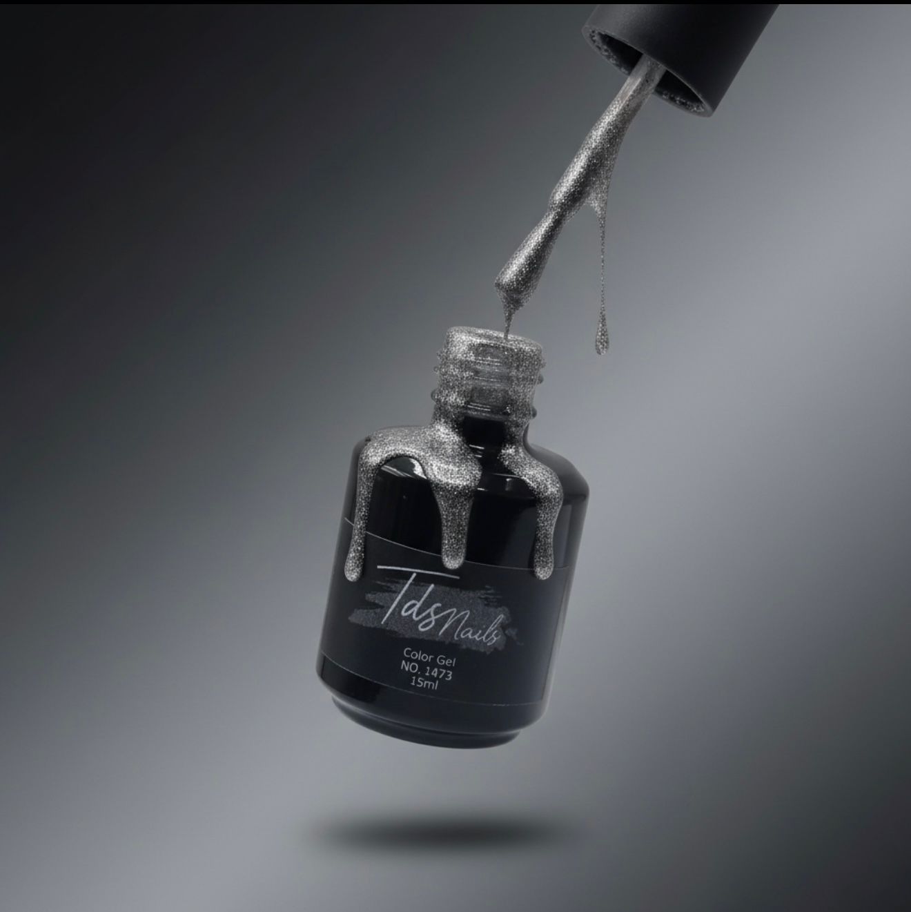 Ojă semipermanentă TdsNails HEMA & TPO Free - Shiny Grey 15 ml